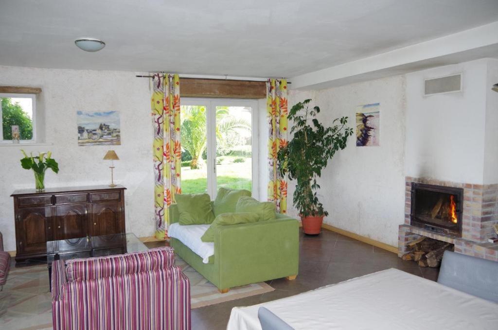 Gites Du Manoir De Goandour クロゾン 部屋 写真